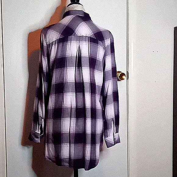 Boston Traders Ladies Medium Purple Plaid Shirt - Picture 3 of 3